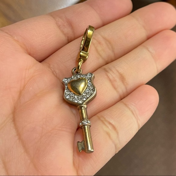 Juicy Couture Gold Bracelet w/ Detachable Key Juicy Charm - Picture 8 of 8